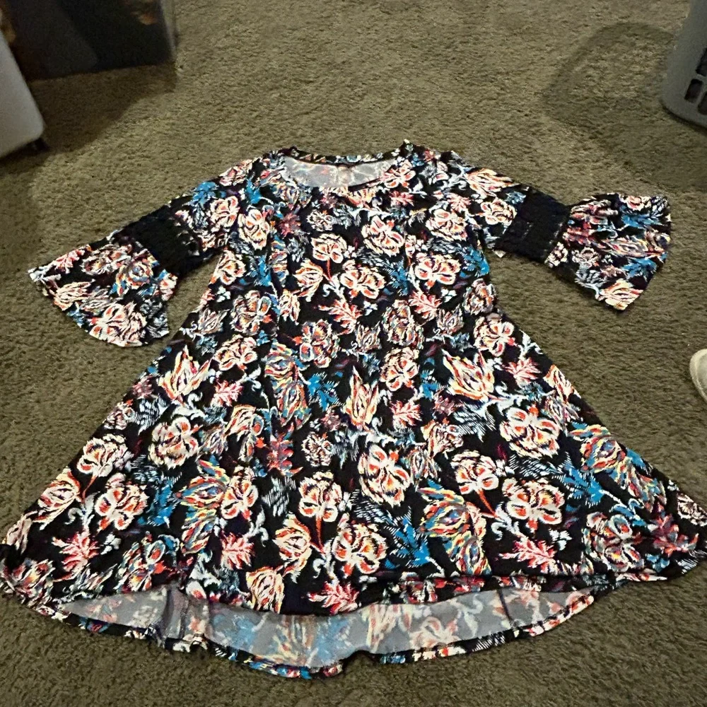 Woman’s dress 2x - Picture 2 of 4